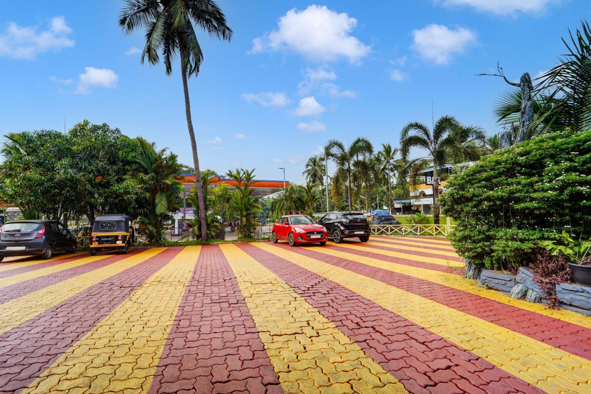 Super Collection O Viyyur Thrissur Hotel Exterior photo